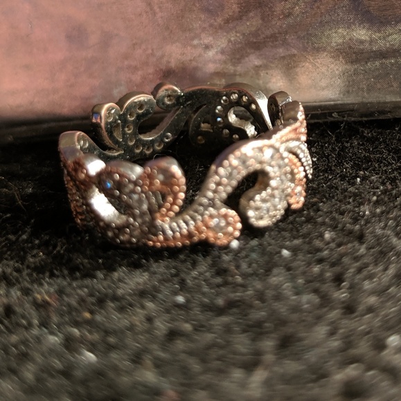 Ring - Picture 2 of 3